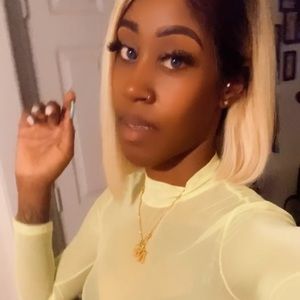 Meet your Posher, Nicole